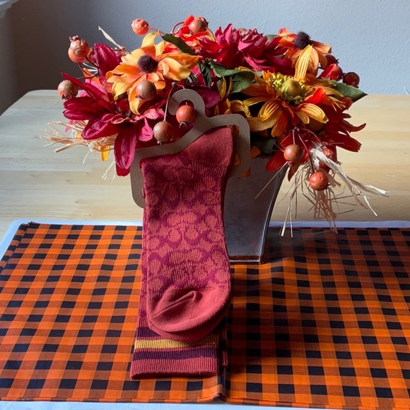 🍁🍂🍁 COACH SIGNATURE CALF SOCKS 🍁🍂🍁 NWT 🍁🍂🍁 - Picture 15 of 16